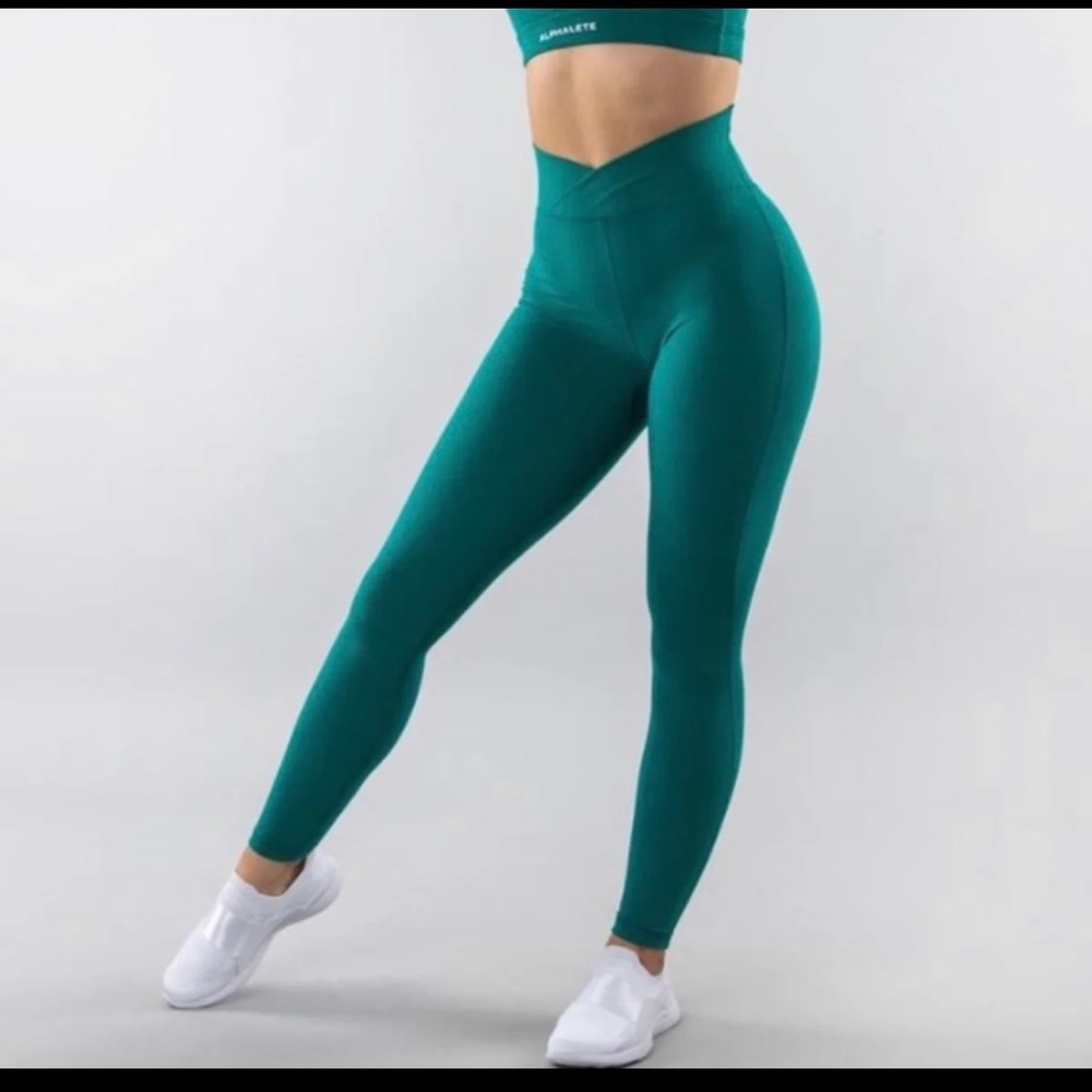 Alphalete  surface path leggings